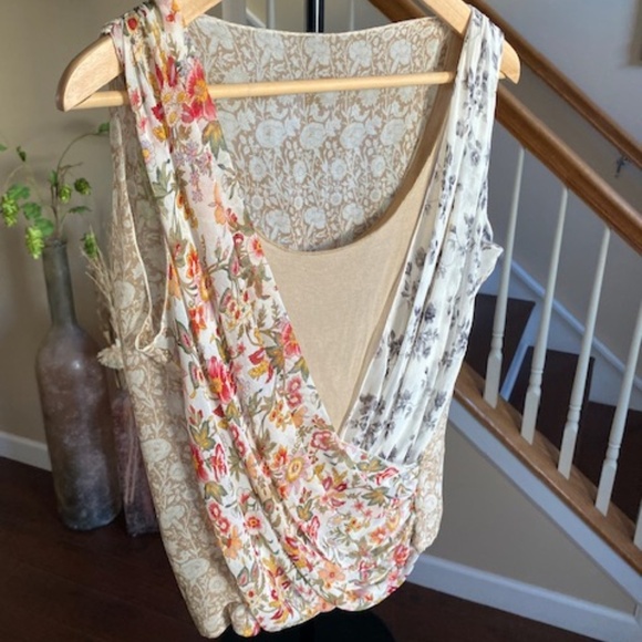 Bailey 44 Silk Wrap Style Sleeveless Blouse Floral Print Size Small - Picture 3 of 12